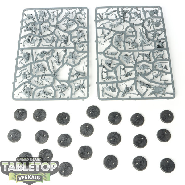 Skaven - 20 Clanrats - im Gussrahmen