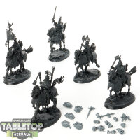 Cities of Sigmar - 5x Freeguild Cavaliers - grundiert