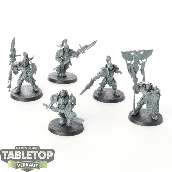 Adeptus Custodes - 5x Custodian Guard - unbemalt