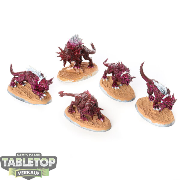 Blades of Khorne - 5 Flesh Hounds - teilweise bemalt