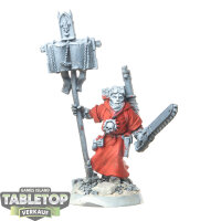 Adepta Sororitas - Missionary with Chainsword - teilweise...
