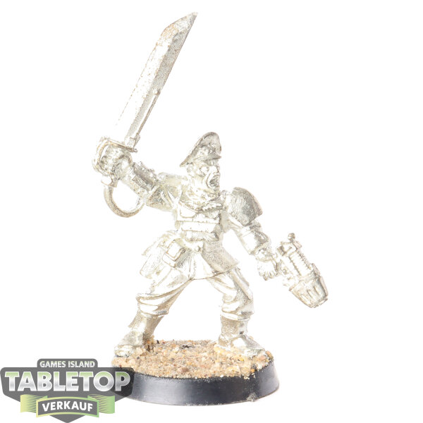 Astra Militarum - Cadian Lieutenant klassisch - unbemalt