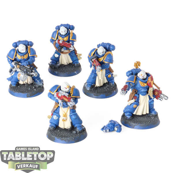 Space Marines - 5x Sternguard Veteran Squad - bemalt