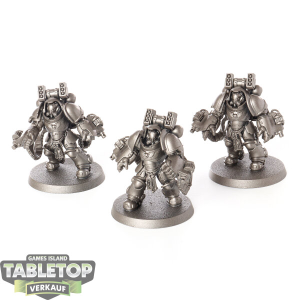 Space Marines - 3 Aggressor Squad - grundiert
