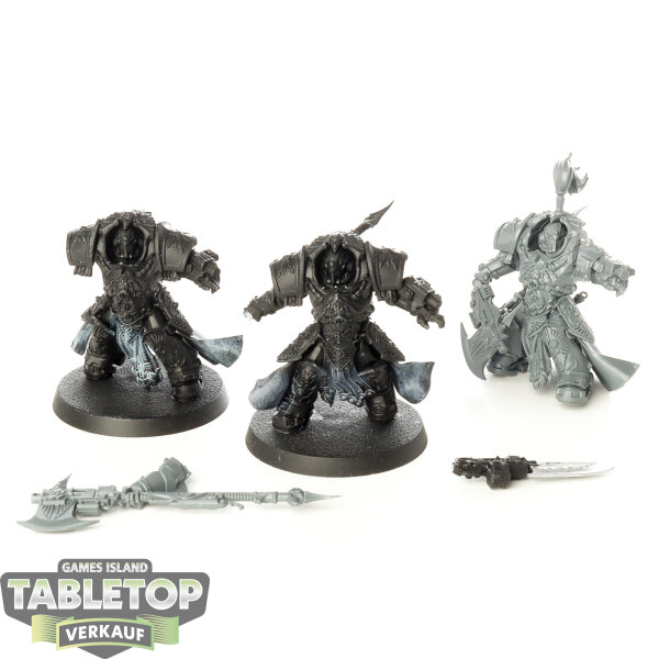 Adeptus Custodes - 3 Allarus Custodians - teilweise gebaut