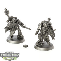 Horus Heresy - 2 Apothecaries - grundiert