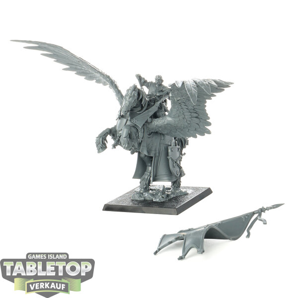 Kingdom of Bretonnia - Battle Standard Bearer on Royal Pegasus - unbemalt
