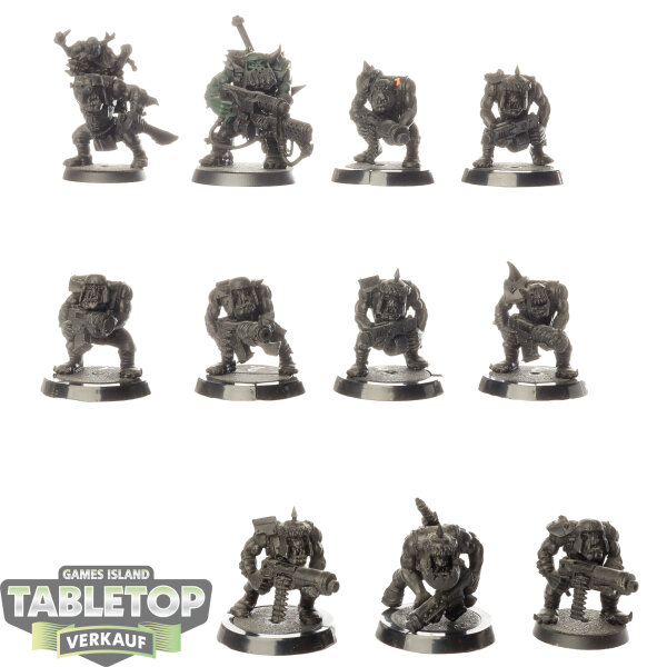Orks - 11x Ork Boyz - grundiert