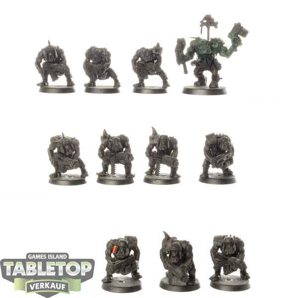 Orks - 11x Ork Boyz - grundiert