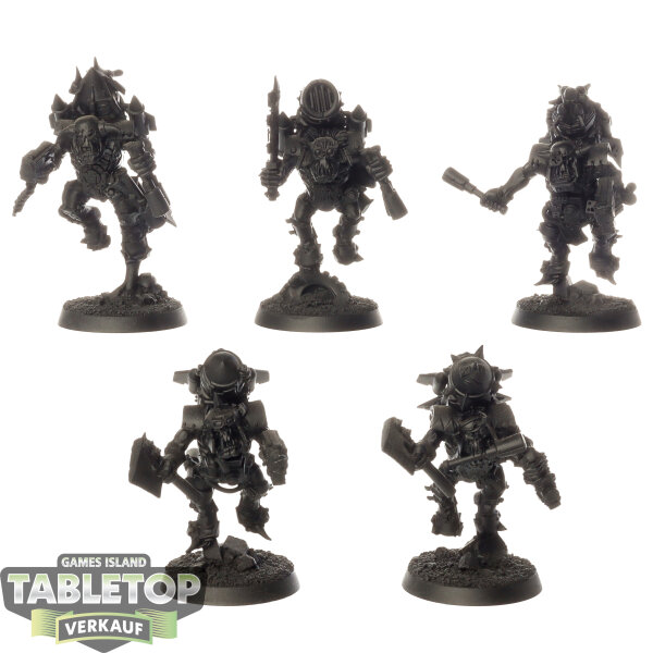 Orks - 5x Ork Stormboyz - grundiert