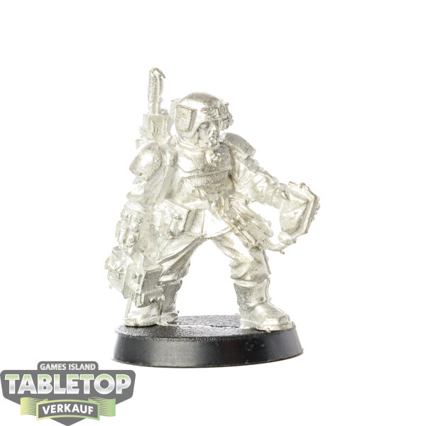 Astra Militarum - Cadian Medic klassisch - unbemalt