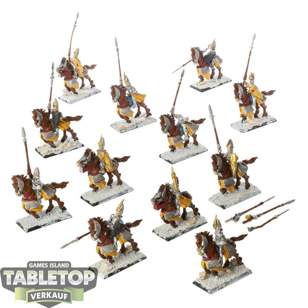 High Elf Realms - 12 x Silver Helms - teilweise gebaut