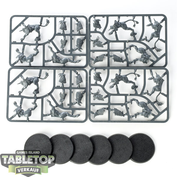 Stormcast Eternals - 6 Gryph-hounds - im Gussrahmen