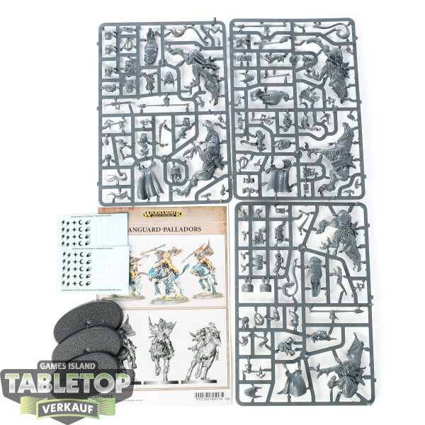 Stormcast Eternals - 3 Stormstrike Palladors - im Gussrahmen