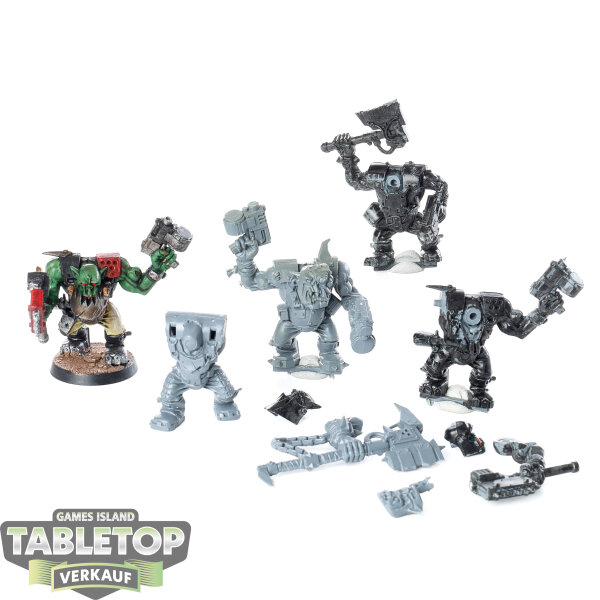 Orks - 5 Ork Nobz - teilweise gebaut