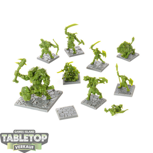 Miniaturen - 9x Fantasy Miniatures: Orcs, Goblins and Trolls - unbemalt