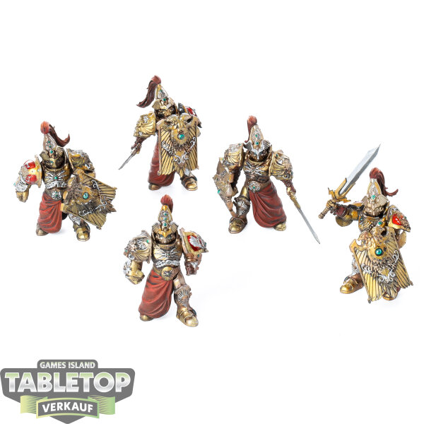 Adeptus Custodes - 5 Custodian Wardens - bemalt