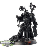 Space Marines - Apothecary Biologis - grundiert