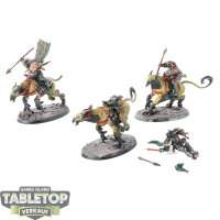 Stormcast Eternals - 3 Vanguard-Palladors - teilweise bemalt