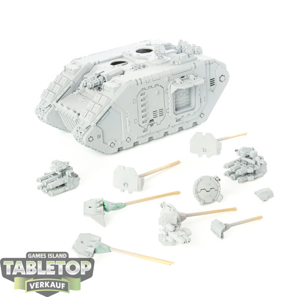 Space Marines - Land Raider Crusader - grundiert