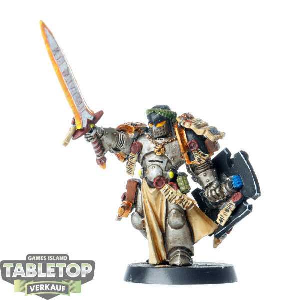 Black Templars - Emperors Champion klassisch - bemalt