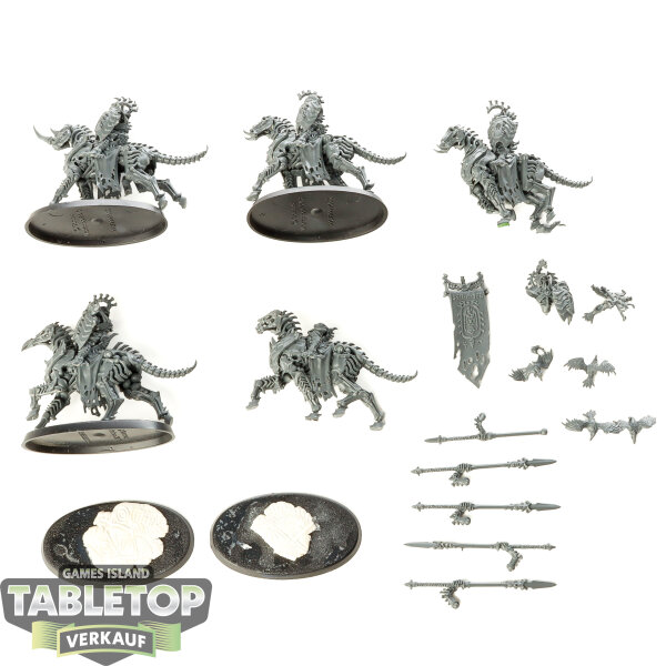 Ossiarch Bonereapers - 5x Kavalos Deathriders - unbemalt