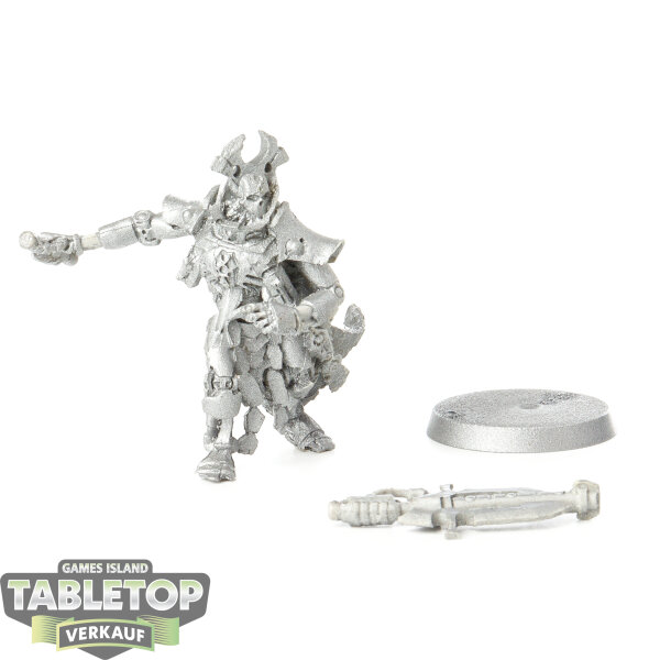 Necrons - Overlord with Staff of Light - grundiert