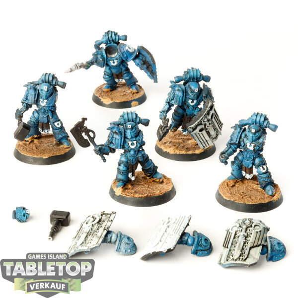 Horus Heresy - 5x Ultramarines - Invictarus Suzerain Squad - teilweise bemalt