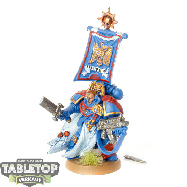 Space Marines - Captain (Klassisch) - bemalt