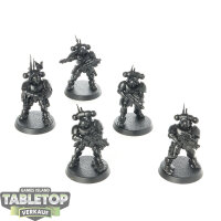 Space Marines - 5x Infiltrator Squad - grundiert