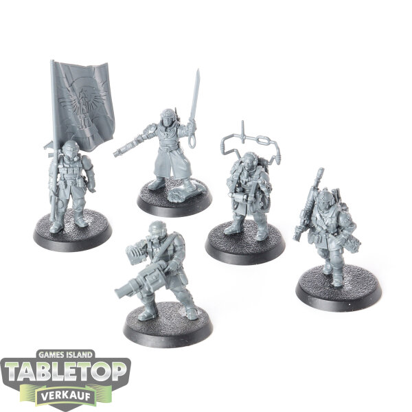 Astra Militarum - 5 Cadian Command Squad - unbemalt
