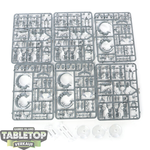 Necrons - 3 Tomb Blades - im Gussrahmen