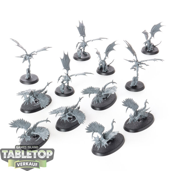 Slaves to Darkness - 12x Chaotic Beasts - unbemalt