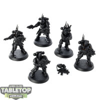 Space Marines - 5 Infiltrator Squad - grundiert