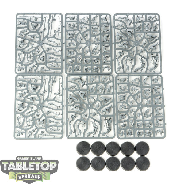Gloomspite Gitz - 10x Boingrot Bounderz - im Gussrahmen