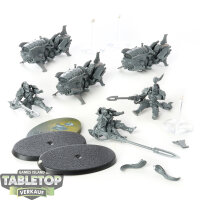 Adeptus Custodes - 3x Vertus Praetors - unbemalt