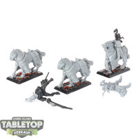 Kingdom of Bretonnia - 3x Grail Knights - teilweise bemalt
