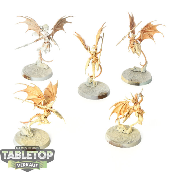 Daughters of Khaine - 5x Khinerai Heartrenders - teilweise bemalt