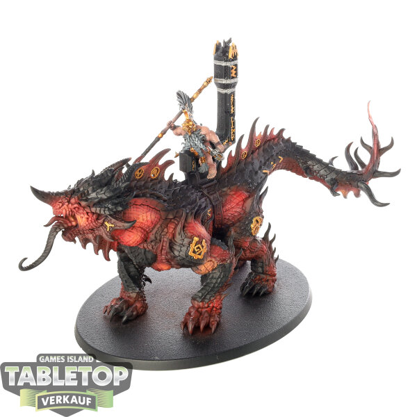 Fyreslayers - Auric Runeson on Magmadroth - bemalt