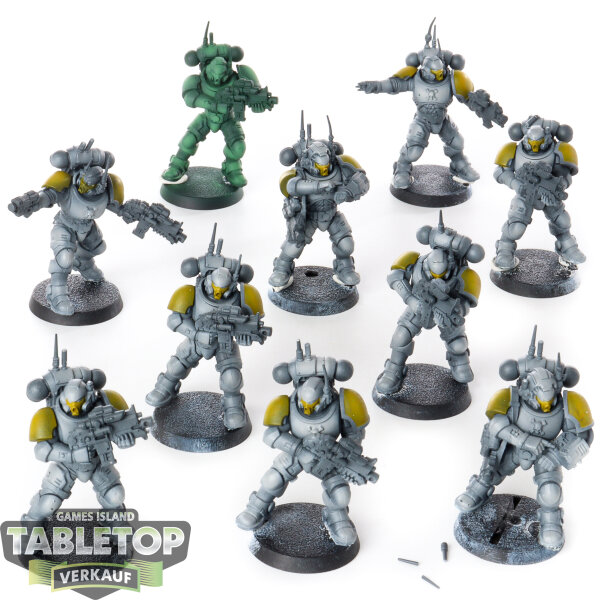 Space Marines - 10 Infiltrator Squad - teilweise bemalt