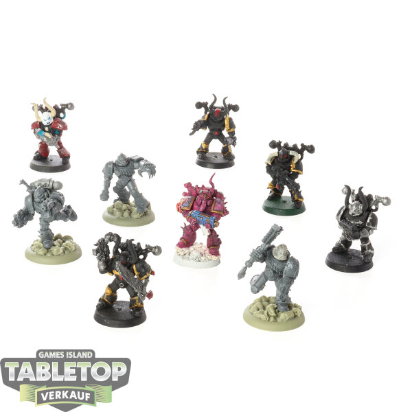 Chaos Space Marines - 9 Chaos Space Marines - teilweise bemalt