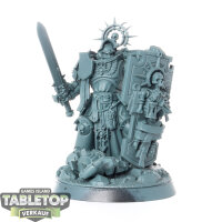 Space Marines - Captain with Relic Shield - grundiert