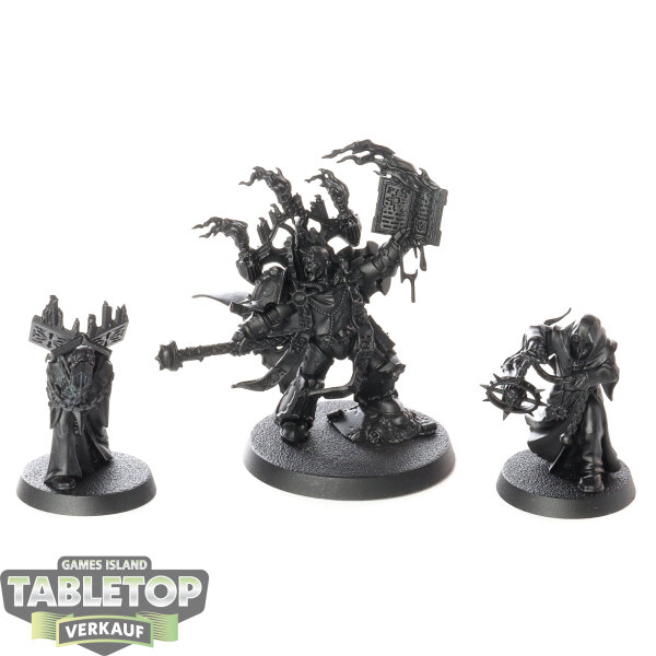 Chaos Space Marines - Dark Apostle & 2x Dark Disciples - grundiert