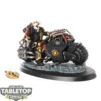 Space Marines - Chaplain on Bike - bemalt
