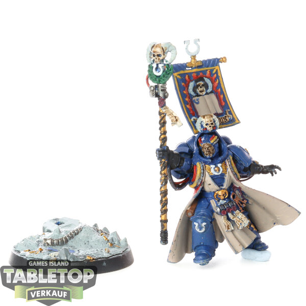 Ultramarines - Chief Librarian Tigurius - bemalt