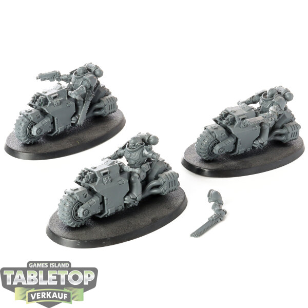 Space Wolves - 3x Outriders - unbemalt