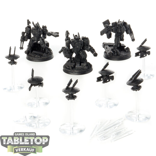 Tau Empire - 3x XV8 Crisis Battlesuit Team - grundiert