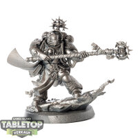 Space Marines - Librarian - grundiert