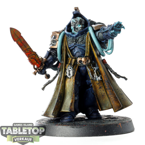 Space Marines - Librarian - bemalt