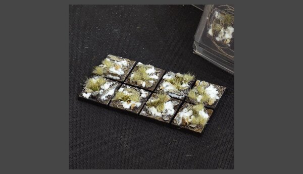 GamersGrass - Winter Bases - Square 25mm (x8)